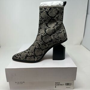 Steve Madden Knit Sock Booties Slip On Heeled Nikia